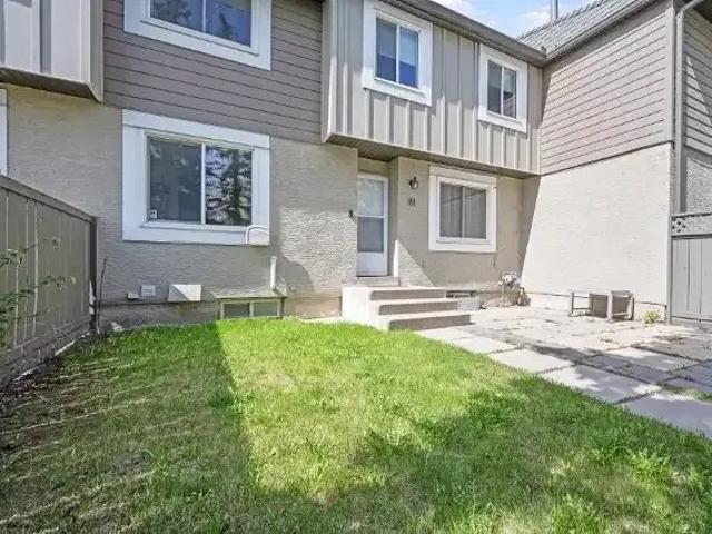 Townhouse for rent in Northwest, Alberta