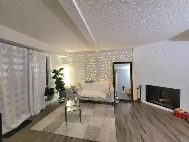Townhouse for rent in Northwest, Alberta