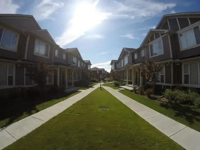Townhouse for rent in Northwest, Alberta