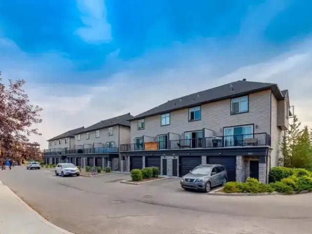 Townhouse for rent in Northwest, Alberta