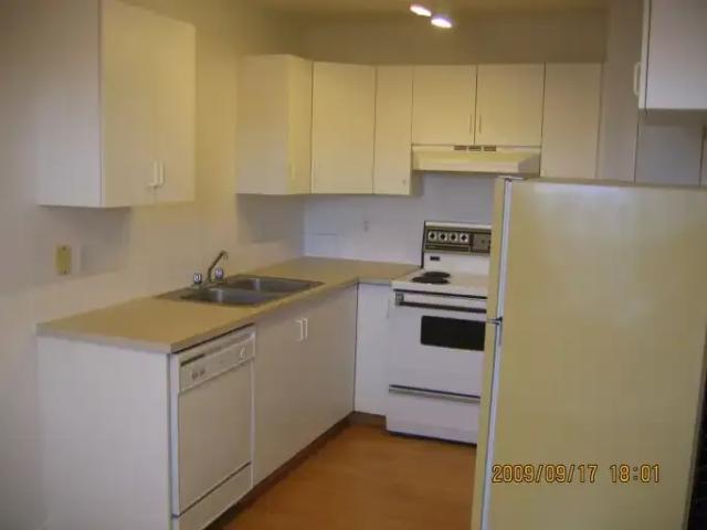 Townhouse for rent in Northwest, Alberta