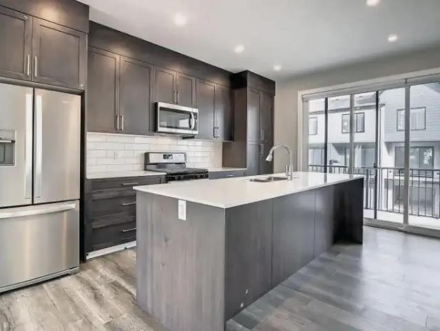 Townhouse for rent in Northwest, Alberta