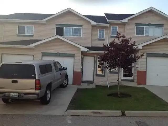 Townhouse for rent in Northwest, Alberta