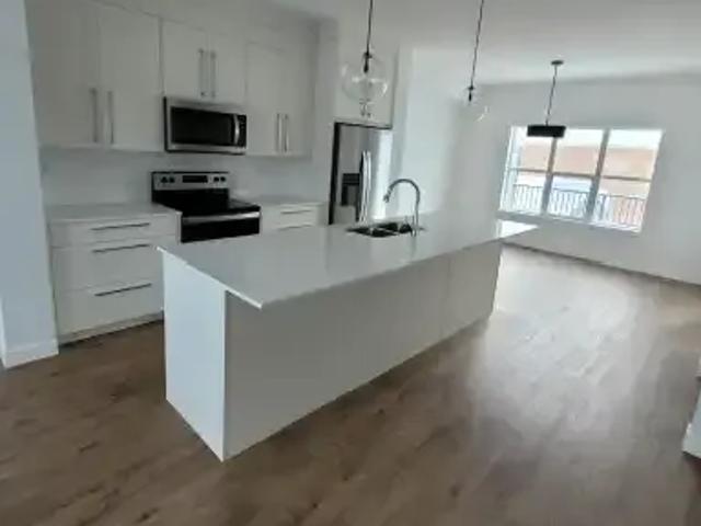 Townhouse for rent in Northwest, Alberta