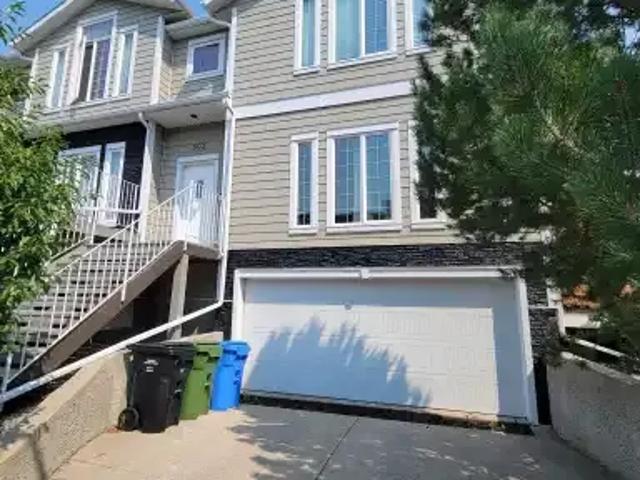 Townhouse for rent in Northwest, Alberta