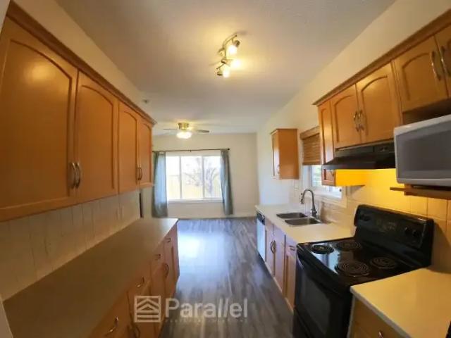 Townhouse for rent in Northwest, Alberta