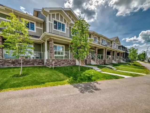 Townhouse for rent in Northwest, Alberta