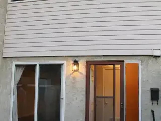 Townhouse for rent in Northwest, Alberta