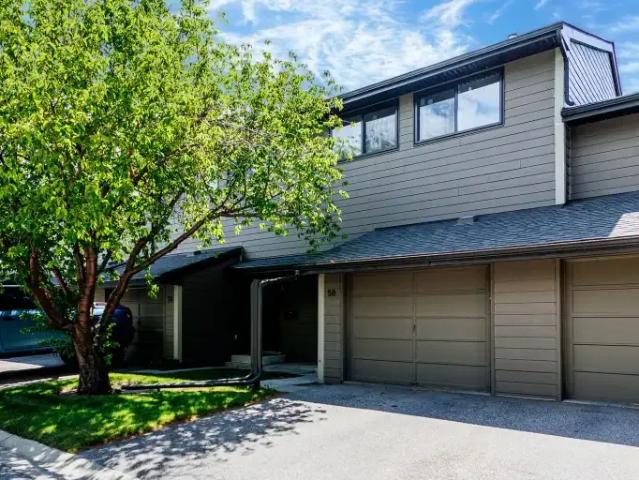 Townhouse for rent in Northwest, Alberta