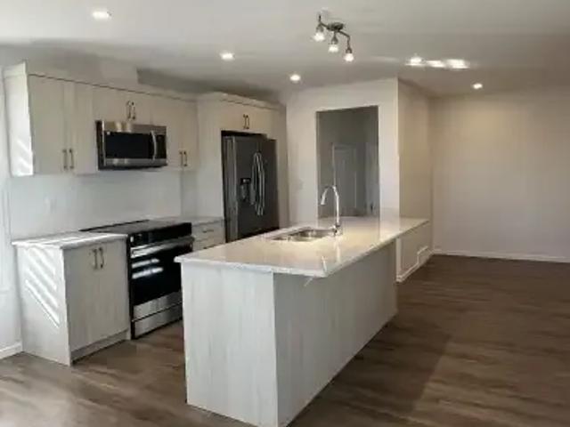 Townhouse for rent in Northwest, Alberta