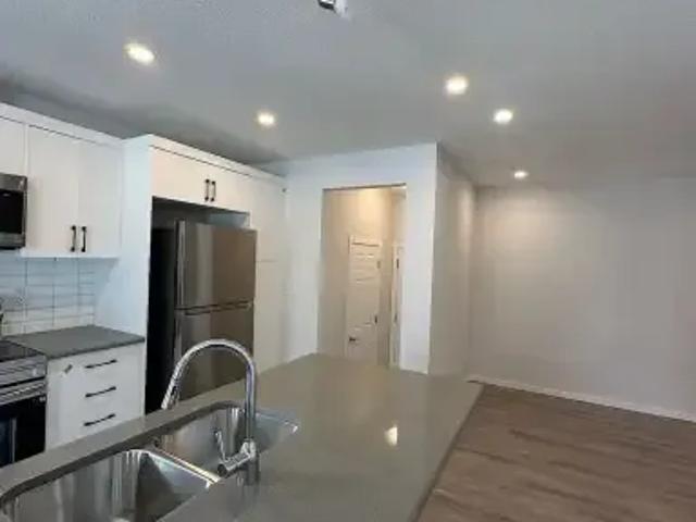 Townhouse for rent in Northwest, Alberta