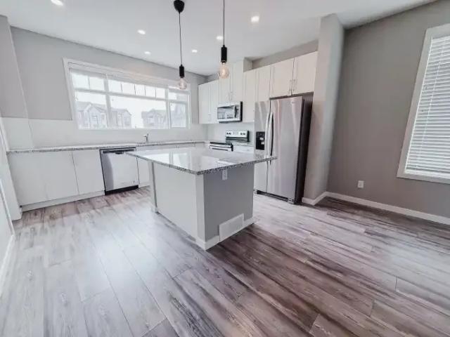 Townhouse for rent in Northwest, Alberta