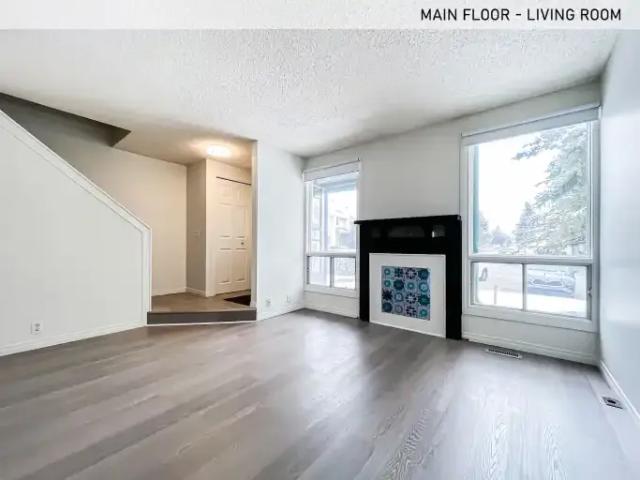 Townhouse for rent in Northwest, Alberta
