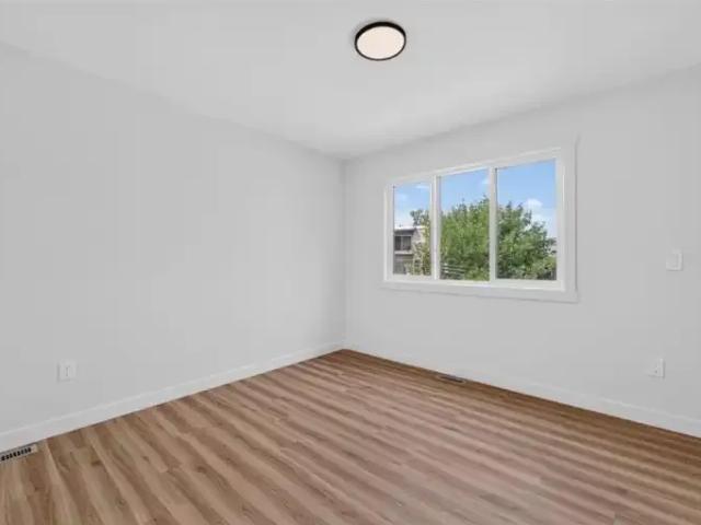 Townhouse for rent in Northwest, Alberta