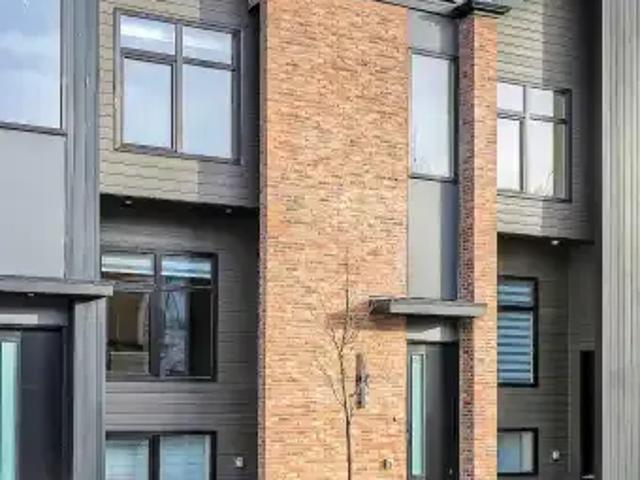 Townhouse for rent in Northwest, Alberta