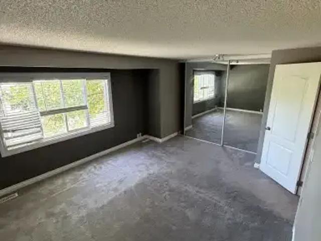 Townhouse for rent in Northwest, Alberta
