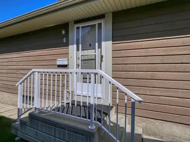 Townhouse for rent in Northwest, Alberta