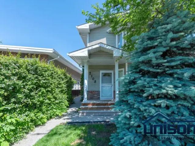 Townhouse for rent in Northwest, Alberta
