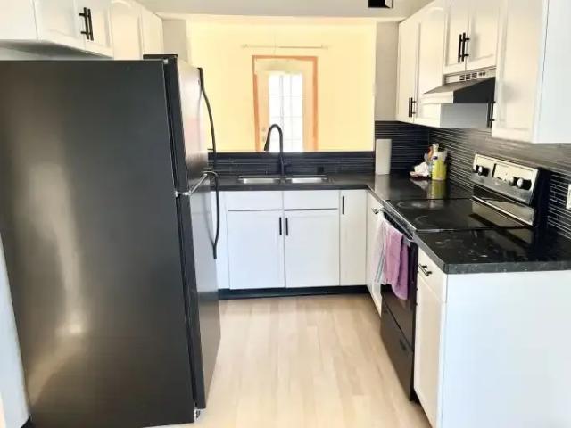 Townhouse for rent in Northwest, Alberta