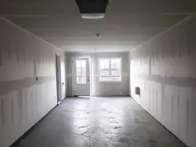 Townhouse for rent in Northwest, Alberta