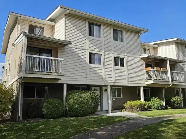 Townhouse for rent in Northwest, Alberta