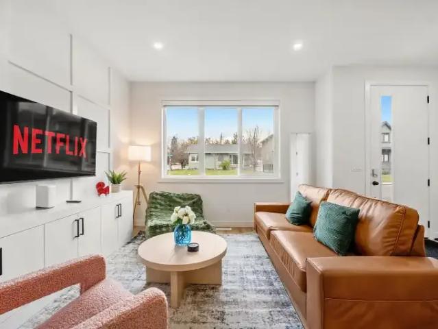 Townhouse for rent in Northwest, Alberta