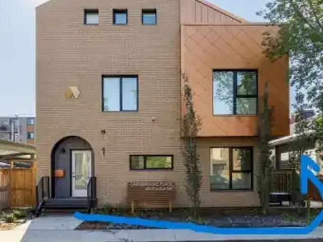 Townhouse for rent in Northwest, Alberta