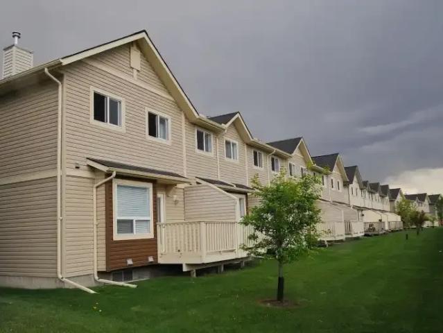 Townhouse for rent in Northwest, Alberta