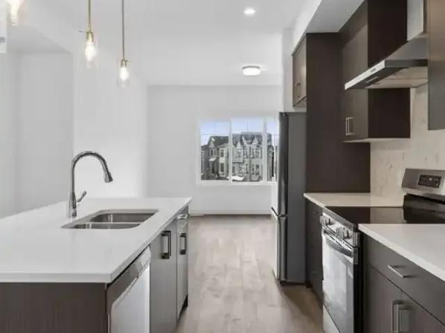 Townhouse for rent in Northwest, Alberta
