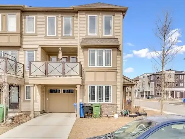 Townhouse for rent in Cityscape, Calgary