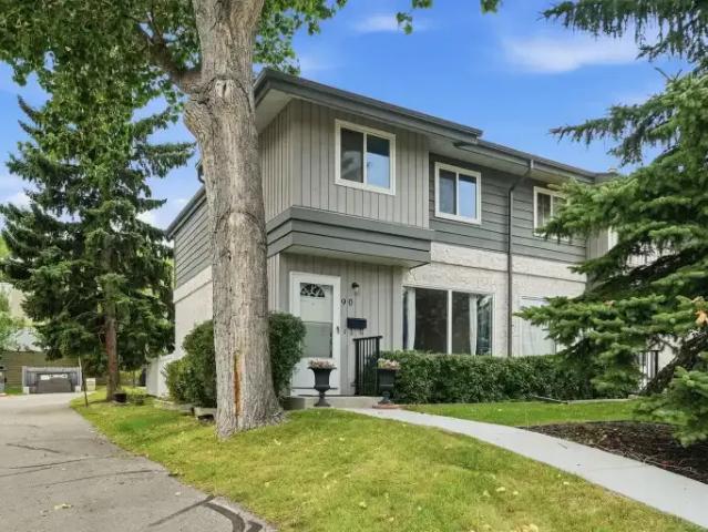 Townhouse for rent in The Meadows, Calgary