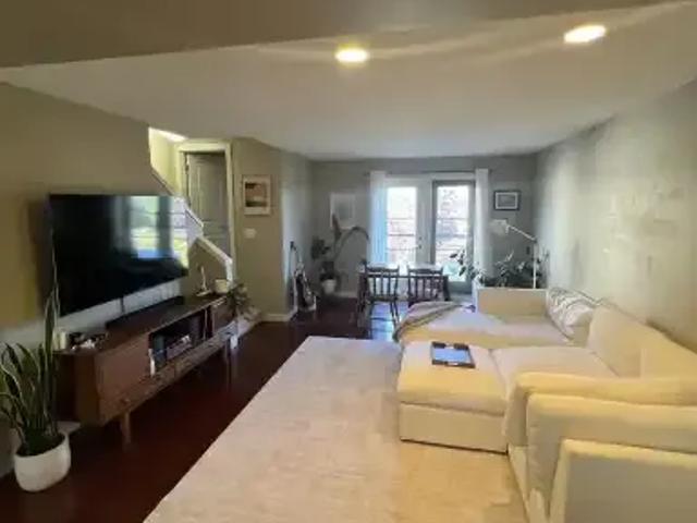 Townhouse for rent in Aspen Woods, Calgary