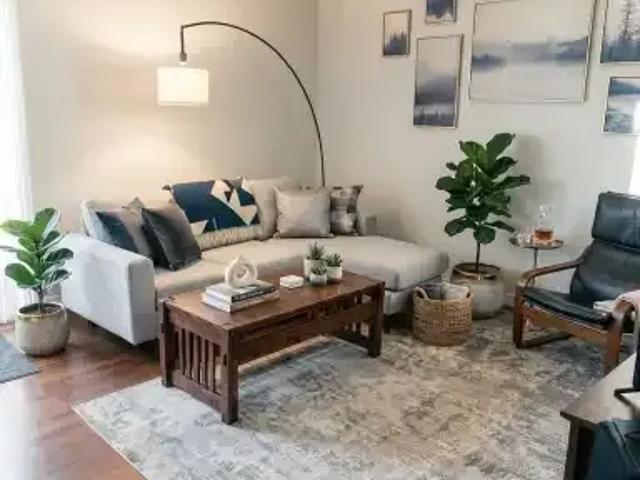 Townhouse for rent in Glamorgan, Calgary