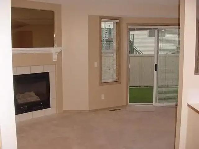 Townhouse for rent in Harvest Hills, Calgary
