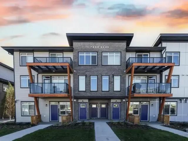 Townhouse for rent in Calgary, Alberta