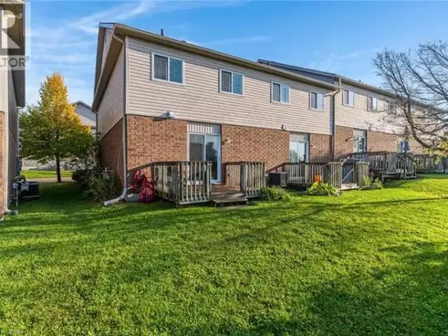 Townhouse for rent in Hespeler, Cambridge