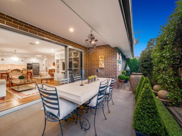 Townhouse for sale in Cheltenham, The Council of the Shire of Hornsby