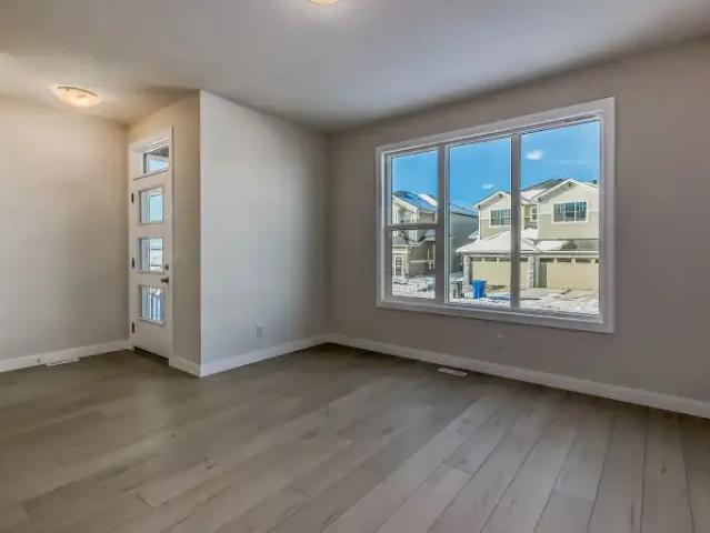 Townhouse for rent in Chestermere, Alberta