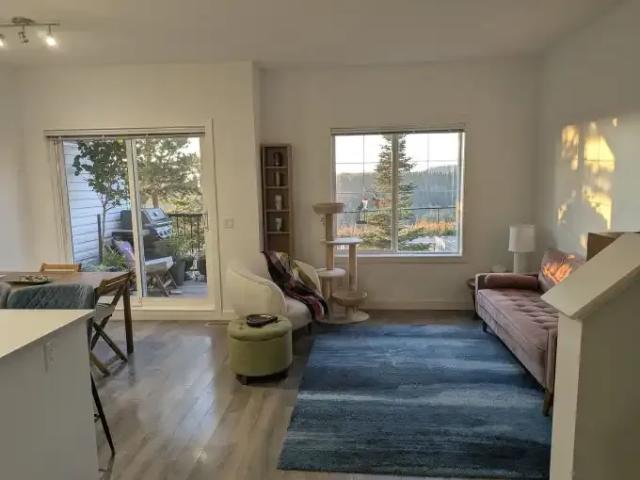 Townhouse for rent in Bow Ridge, Town of Cochrane