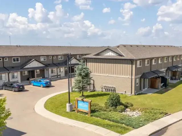 Townhouse for rent in Cherry Grove, Alberta