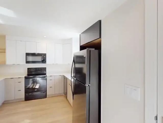 Townhouse for rent in Wedgewood, Alberta