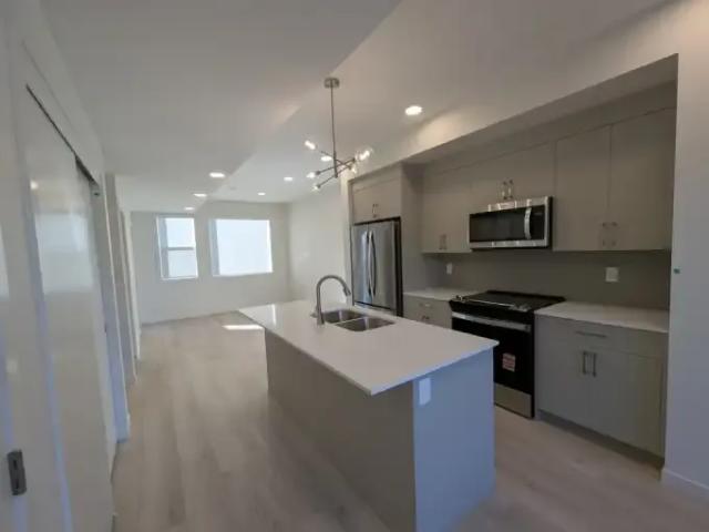 Townhouse for rent in Wedgewood, Alberta