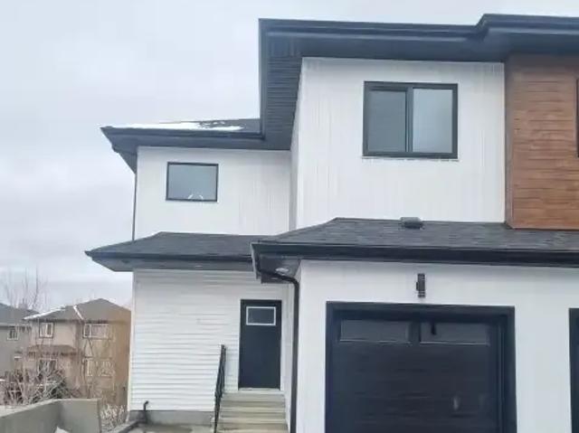 Townhouse for rent in Wedgewood, Alberta