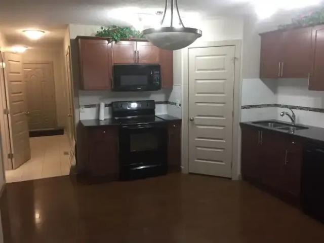 Townhouse for rent in Wedgewood, Alberta