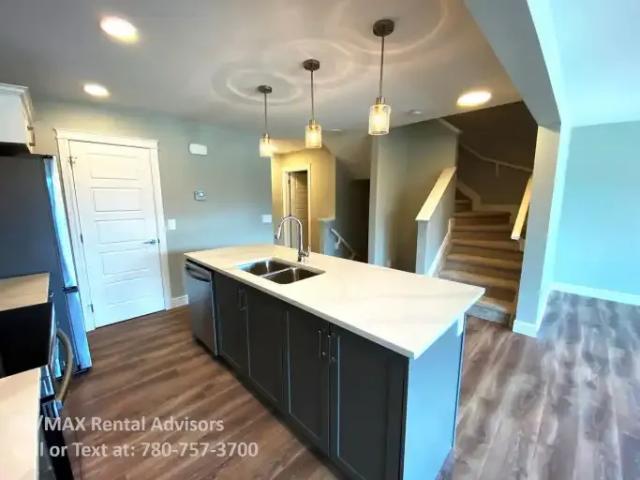 Townhouse for rent in Wedgewood, Alberta