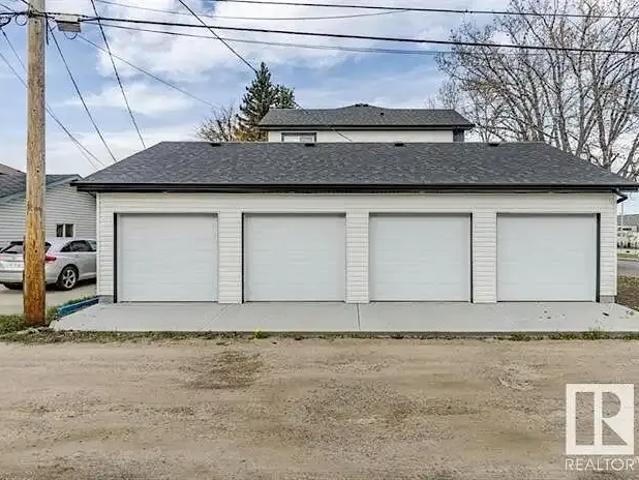 Townhouse for rent in Wedgewood, Alberta