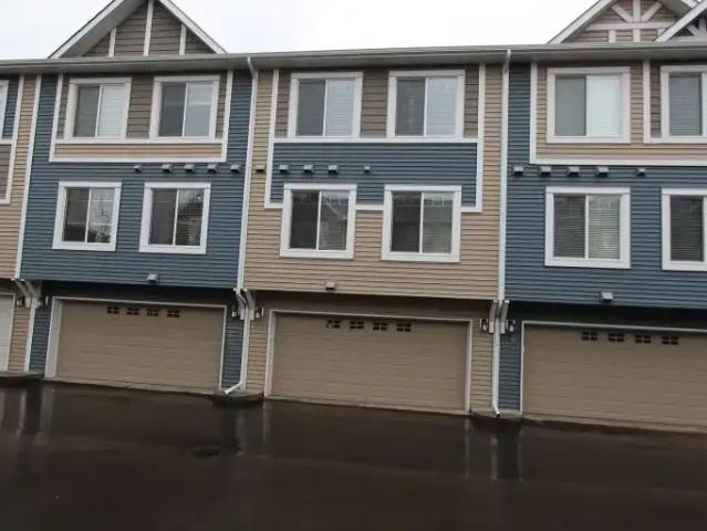 Townhouse for rent in Wedgewood, Alberta