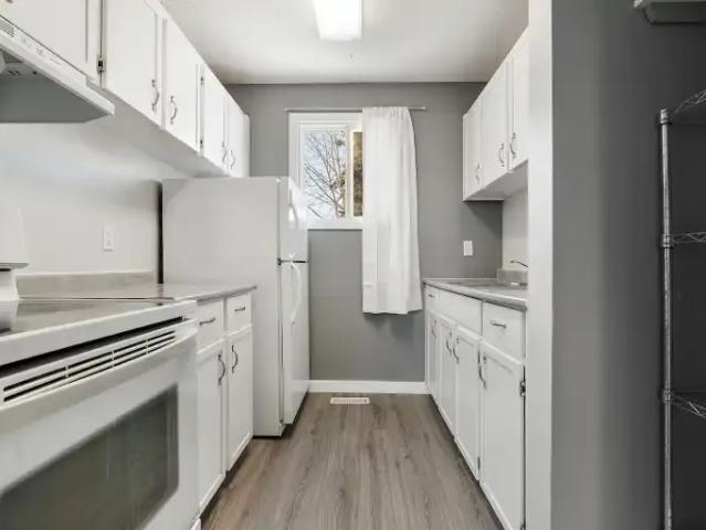 Townhouse for rent in Wedgewood, Alberta