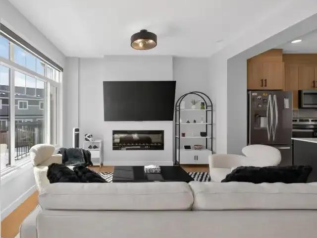 Townhouse for rent in Wedgewood, Alberta