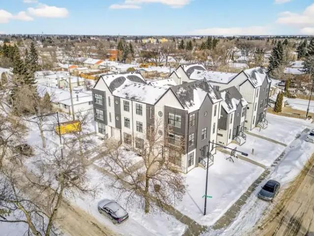 Townhouse for rent in Wedgewood, Alberta